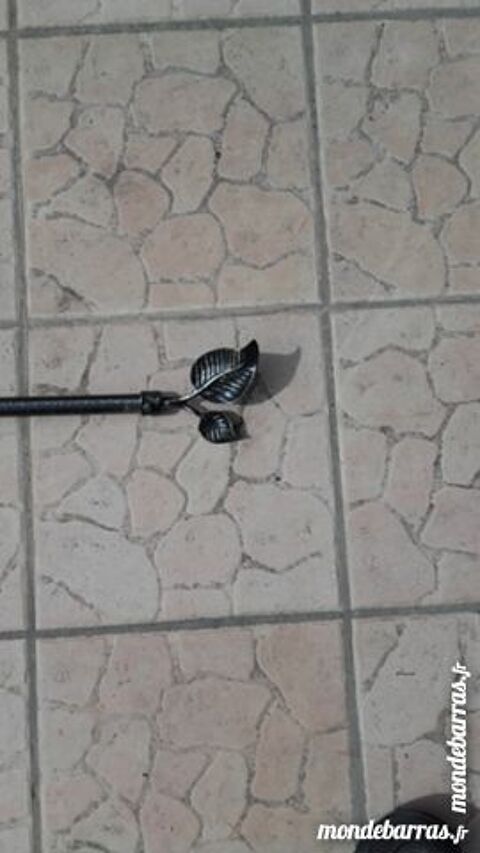 Trs jolie tringle  rideaux mtallique 20 Septmes-les-Vallons (13)