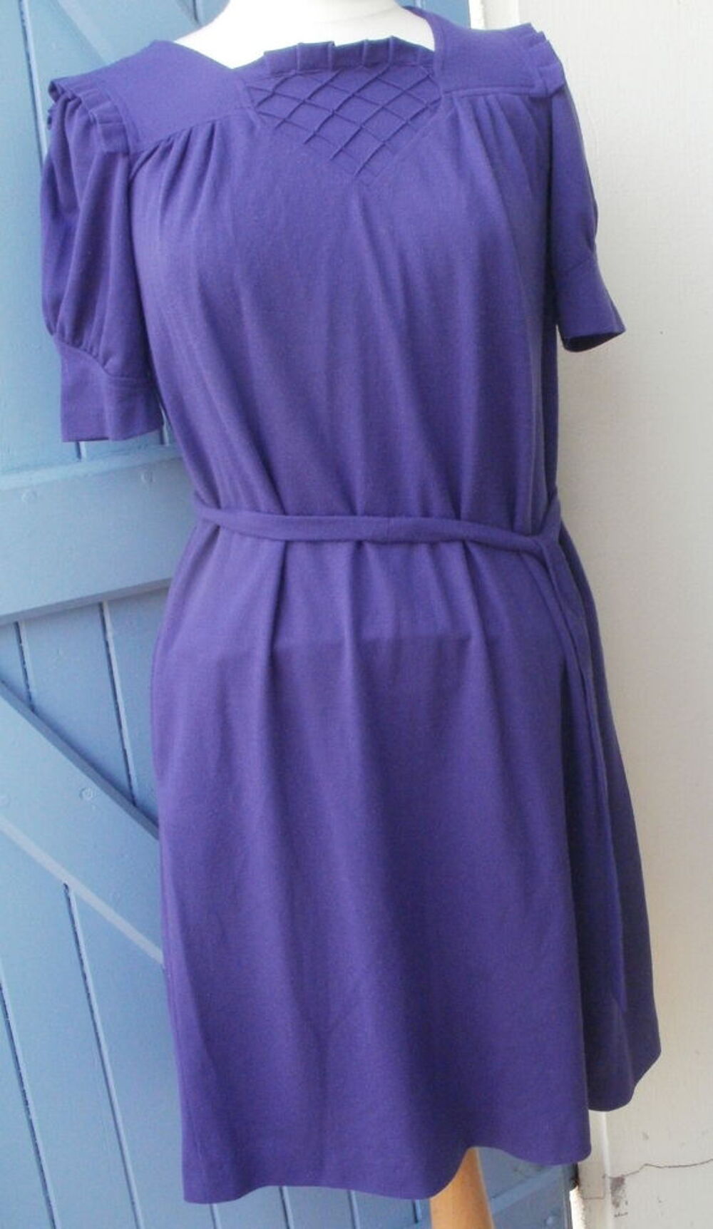 ROBE vintage violette (lainage) Taille 34 Vêtements