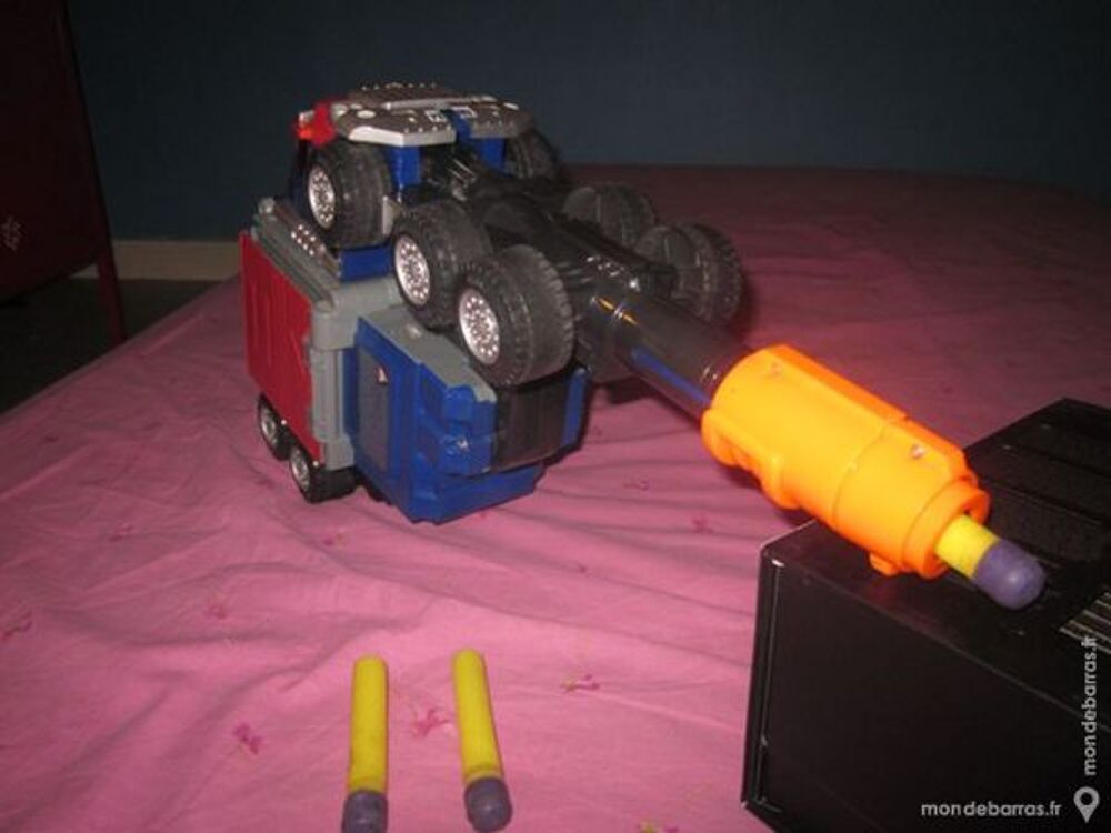 Camion transformable en pistolet TRANSFORMER Jeux / jouets