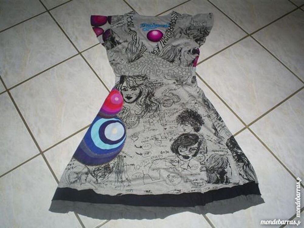 Robe DESIGUAL Taille M Vêtements
