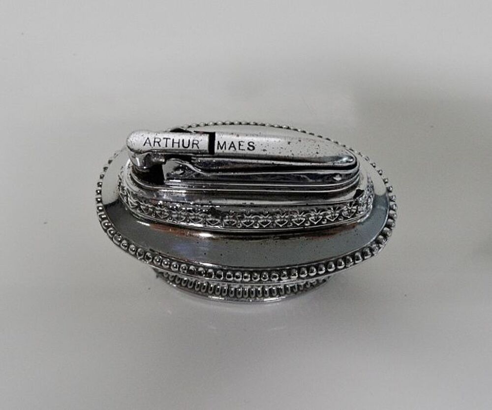 BRIQUET ESSENCE ANCIEN VINTAGE RETRO HELENA METAL ARGENTE o 