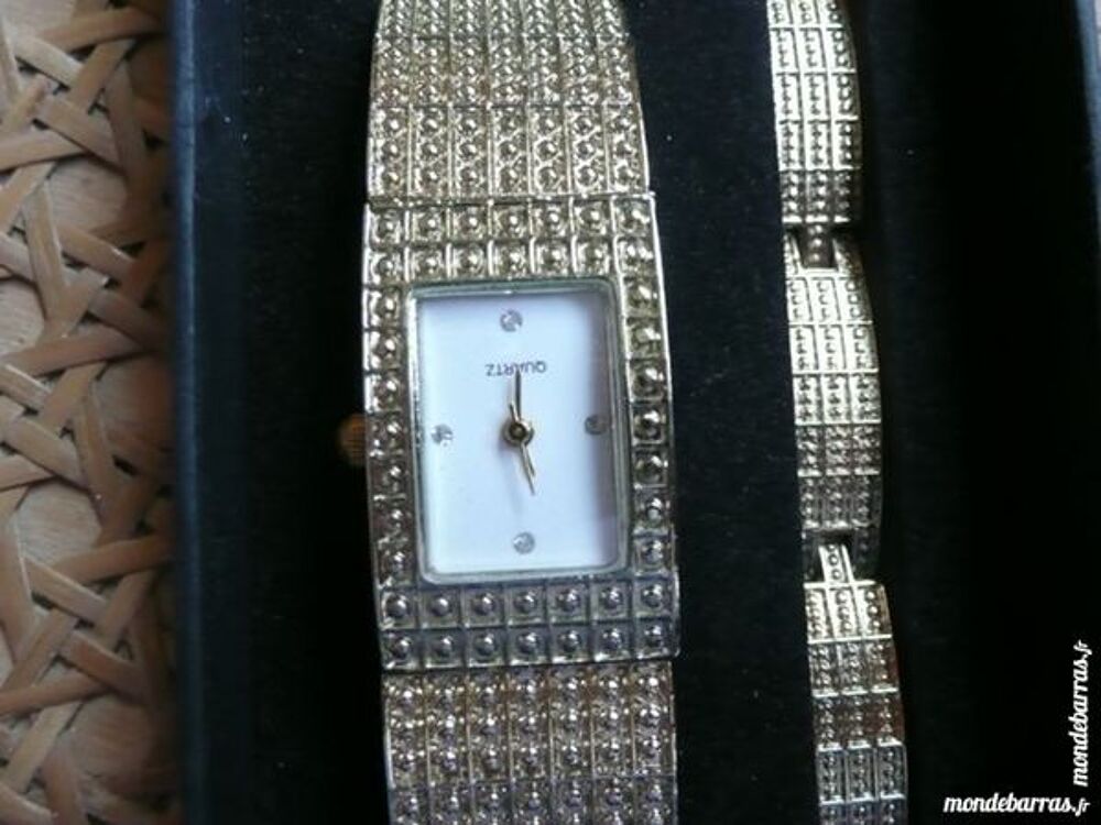 Jolie parure plaqu&eacute; or montre quartz &amp; bracelet Bijoux et montres