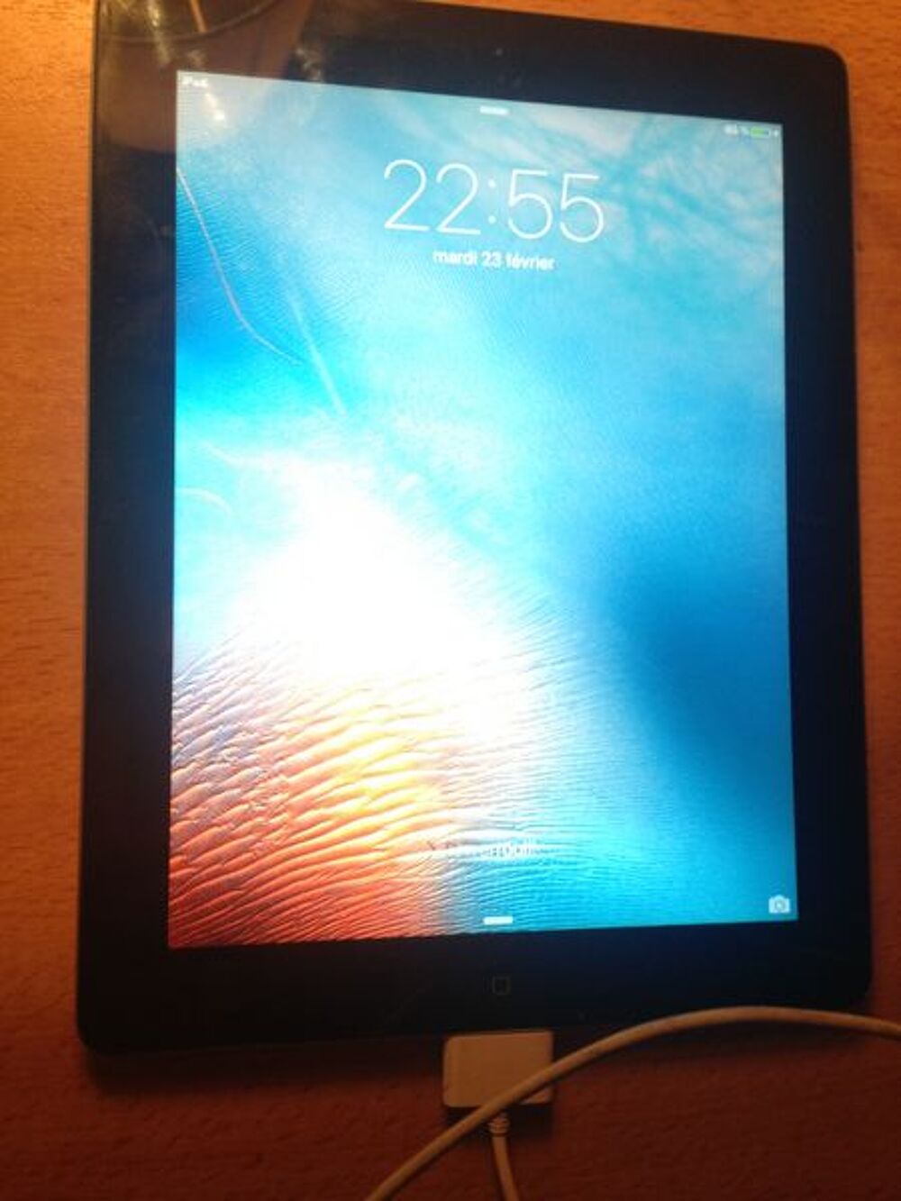 iPad 2 &egrave;me g&eacute;n&eacute;ration 16Giga Téléphones et tablettes