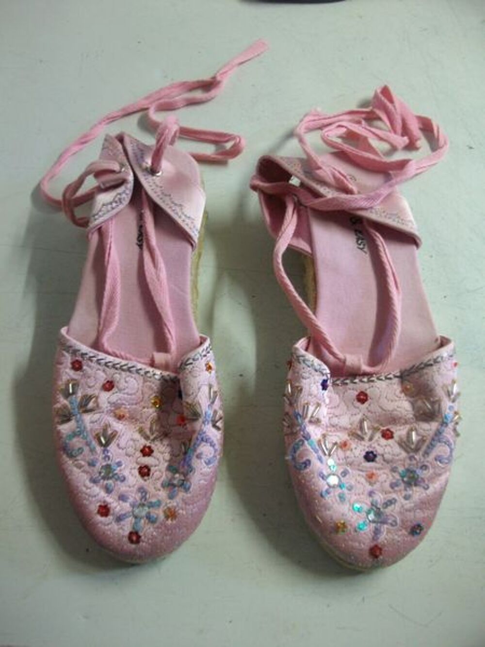 Espadrilles Rose Perl&eacute;es &agrave; lacets pt 38 -neuves- &agrave; 5 € Chaussures