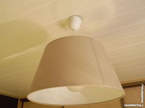 abat-jour coloris beige clair, excellent �tat 15 Abbeville (80)