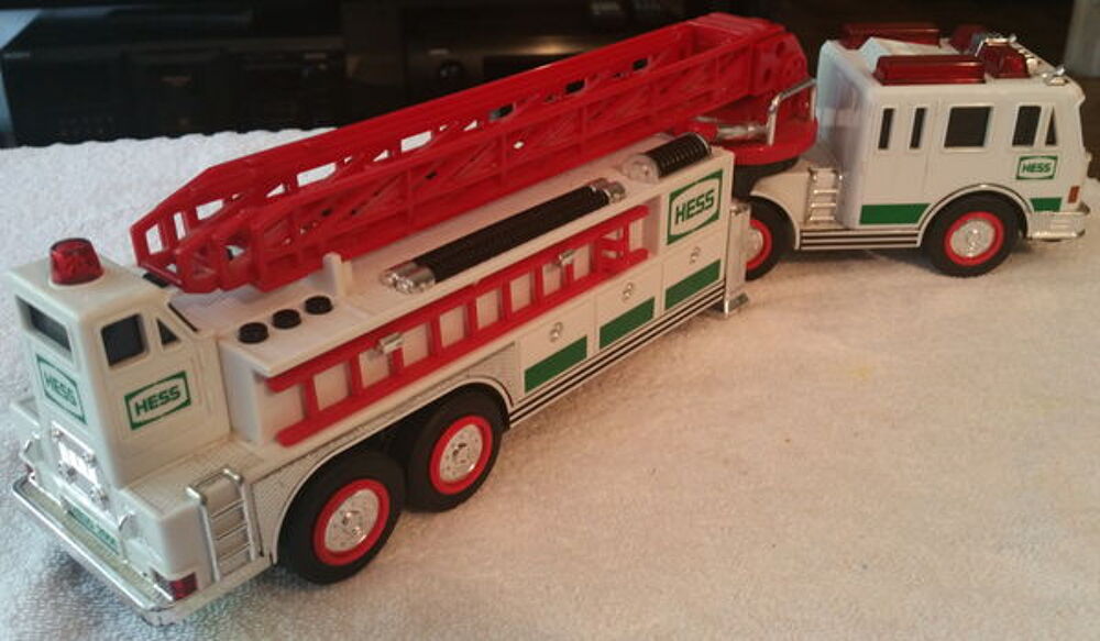 Camion de pompiers collector " Hess " ann&eacute;e 2000 