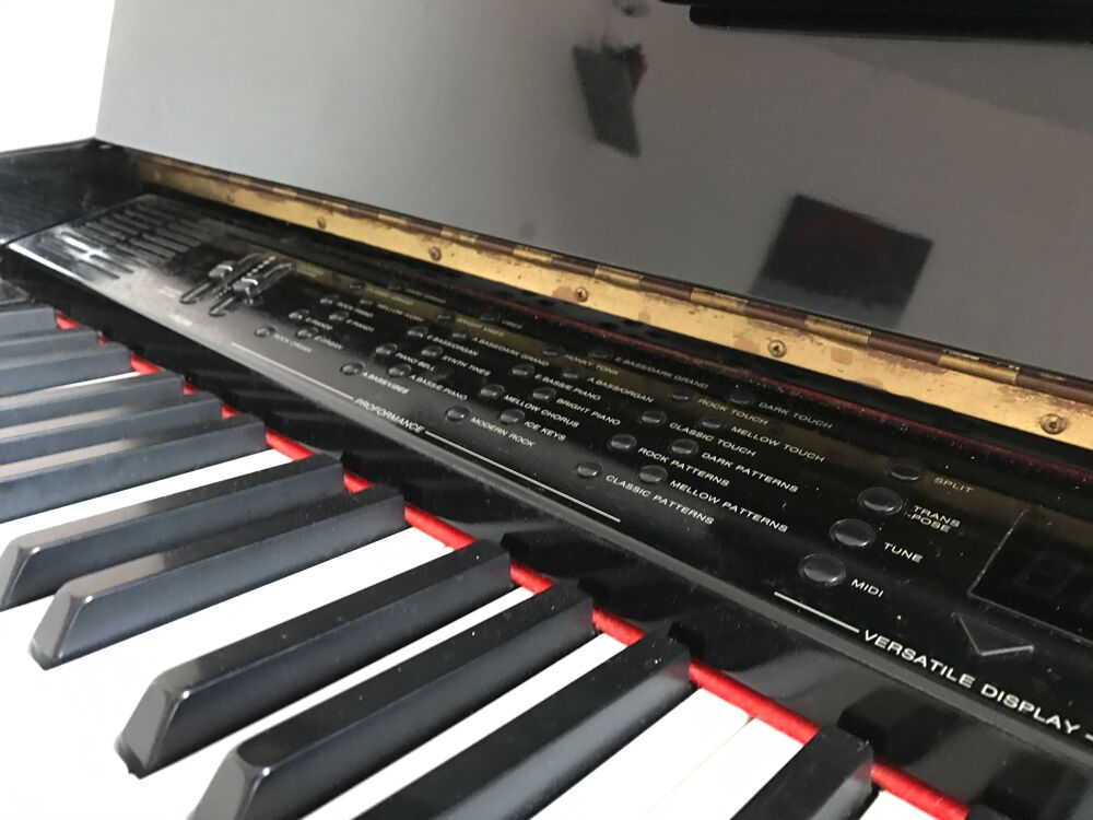 piano SAMICK type crapaud Instruments de musique