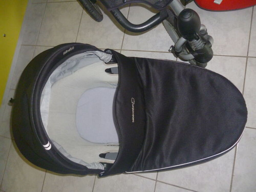 poussette higt trek trio de b&eacute;b&eacute; confort Puriculture