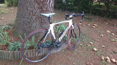 velo de course 800 Les glisottes-et-Chalaures (33)