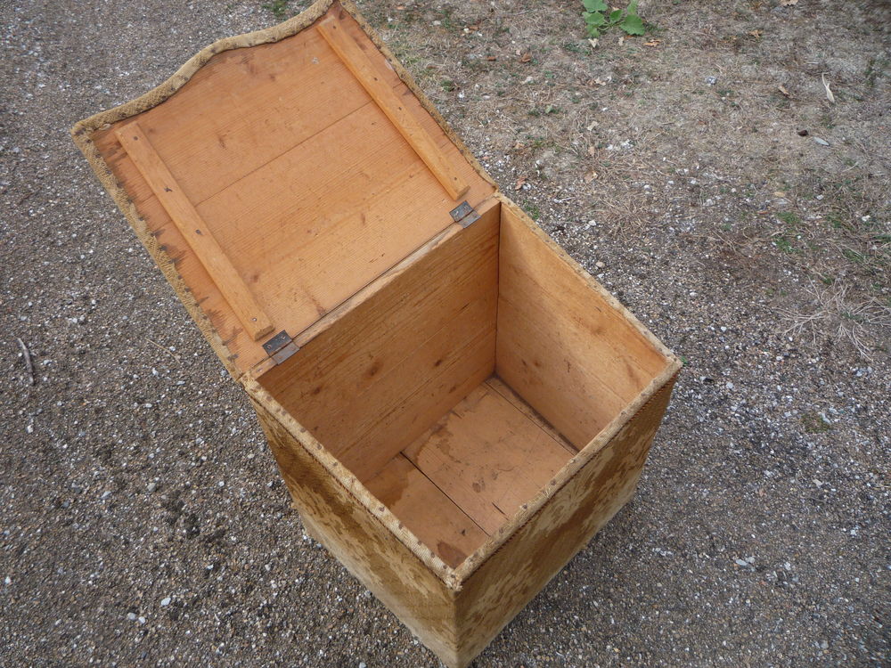 Coffre en bois ancien Meubles