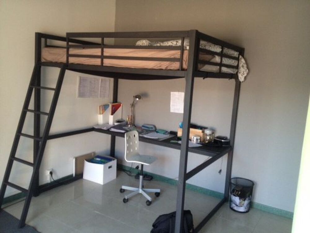 Lit mezzanine enfant avec bureau int&eacute;gr&eacute; Mobilier enfants
