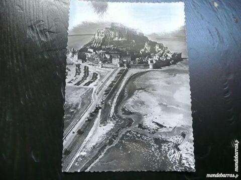Carte postale Mont St Michel L'arrivée et la digue 6 Bordeaux (33)