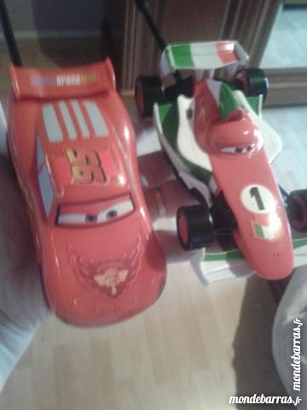 Tapis ralli&eacute; fus&eacute;e Jeux / jouets