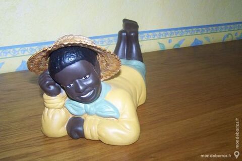 statuette homme allong avec chapeau, NEUVE 35 Abbeville (80)