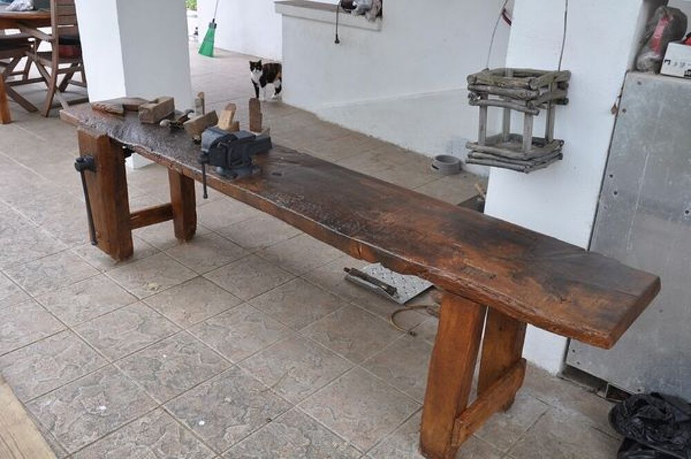 Etabli ancien de meunuisier Décoration