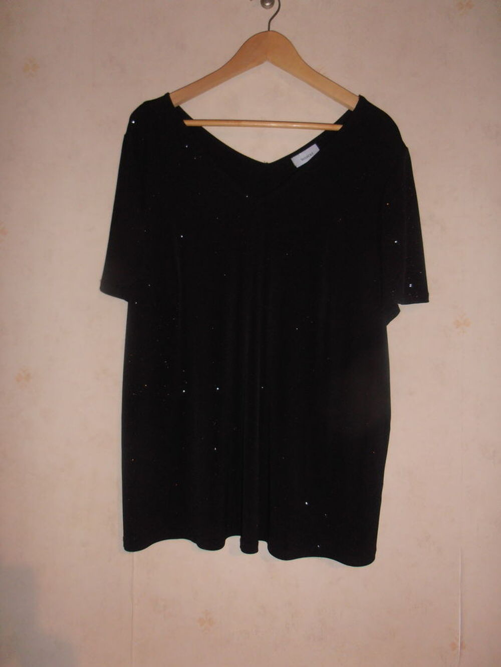 Tee-shirt paillet&eacute; (80) Vêtements