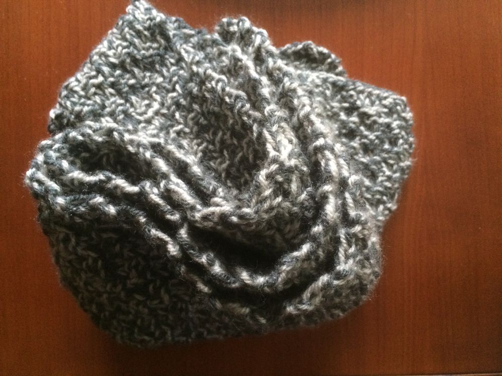 Echarpe tricot&eacute;e main s Vêtements