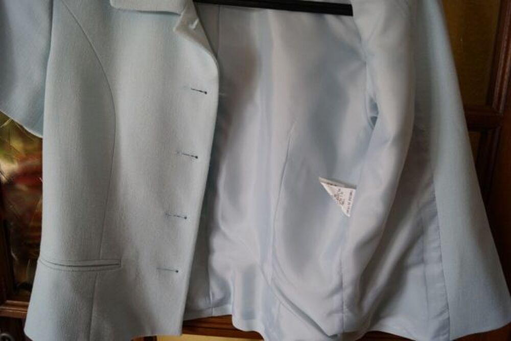 Veste courte habill&eacute;e marque 123 Vêtements