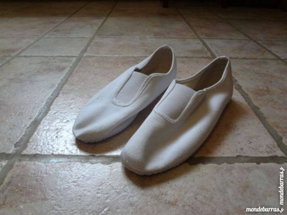 Chaussures montagne, converse, chausson danse Chaussures