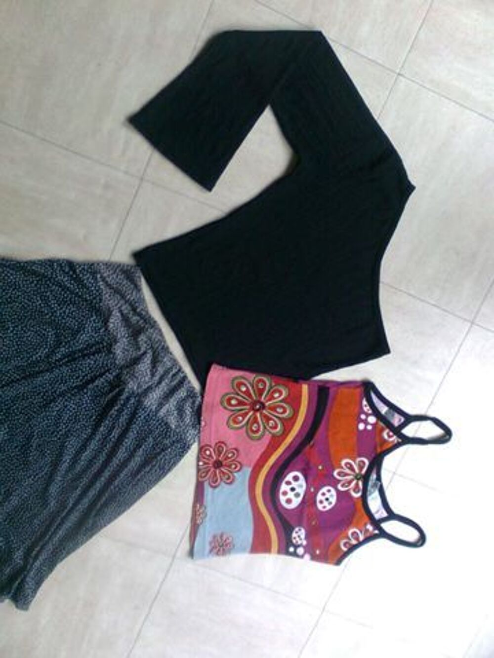lot de 2 T.Shirts et 1 jupe &agrave; pois - S - zoeads Vêtements