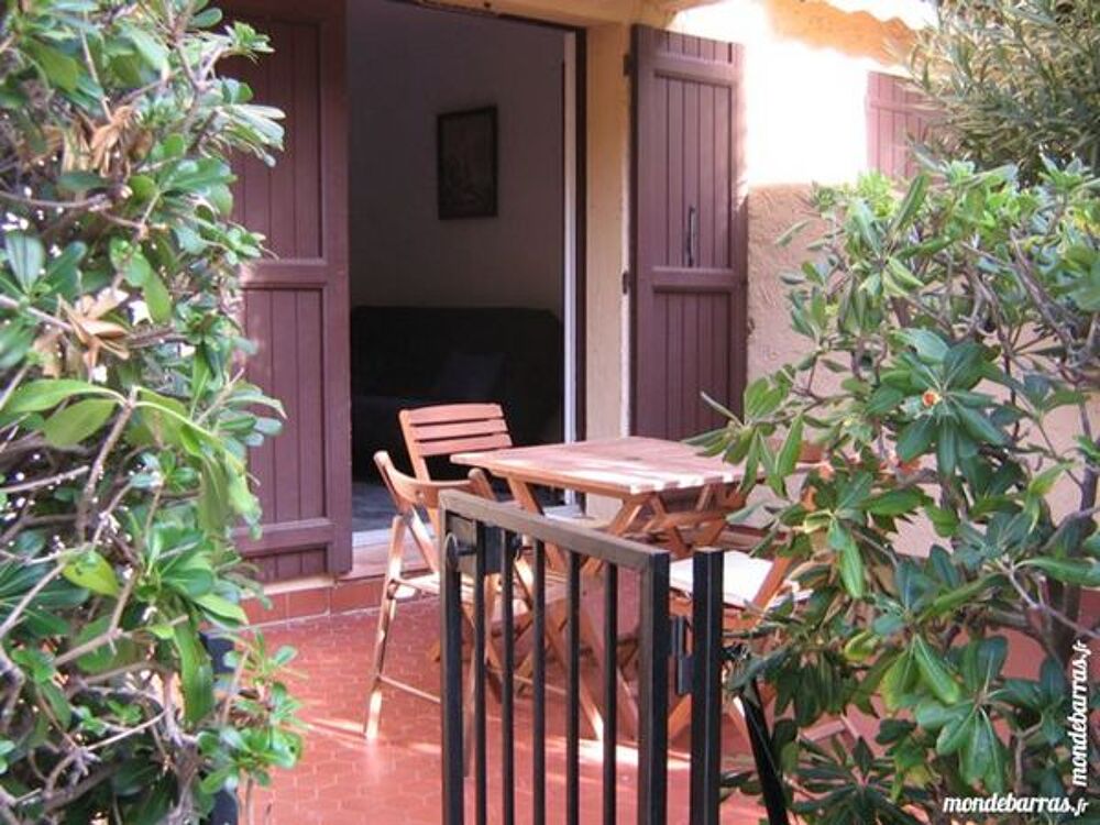   studio st clair Provence-Alpes-Côte d'Azur, Le Lavandou (83980)
