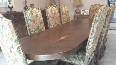 Table monastère avec 8 chaises 1640 Rognes (13)