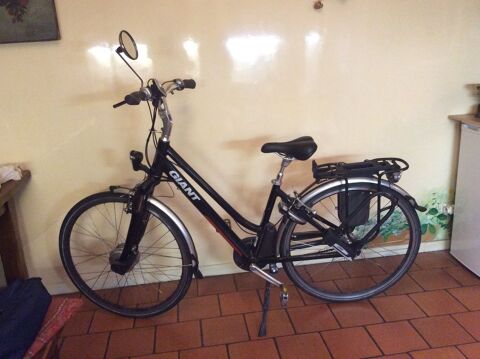 Velo Giant  assistance lectrique 850 Montreuil (93)