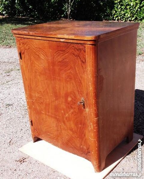 Ancienne machine  coudre 1 Rabastens (81)