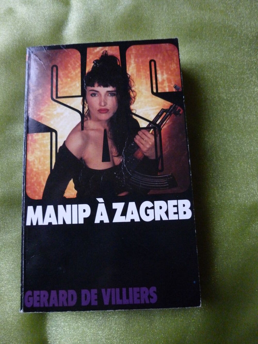 Roman SAS de G&eacute;rard de Villers-Manip &agrave;,Zagreb Livres et BD