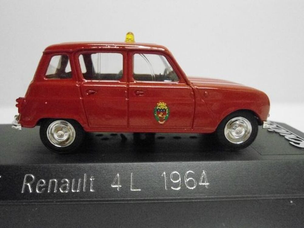 Renault 4L pompiers 1964 