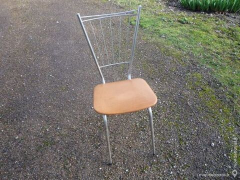 Chaise vintage dessus skaï 15 Castres (81)