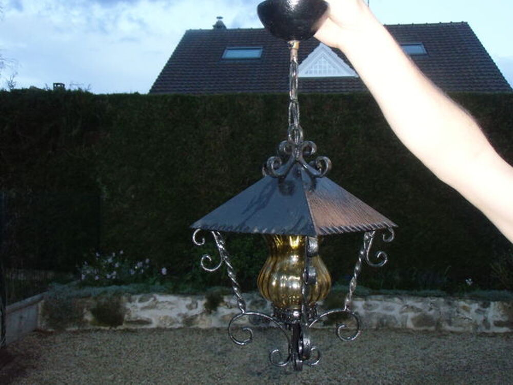 LANTERNE EN FER FORGE NOIRE Décoration
