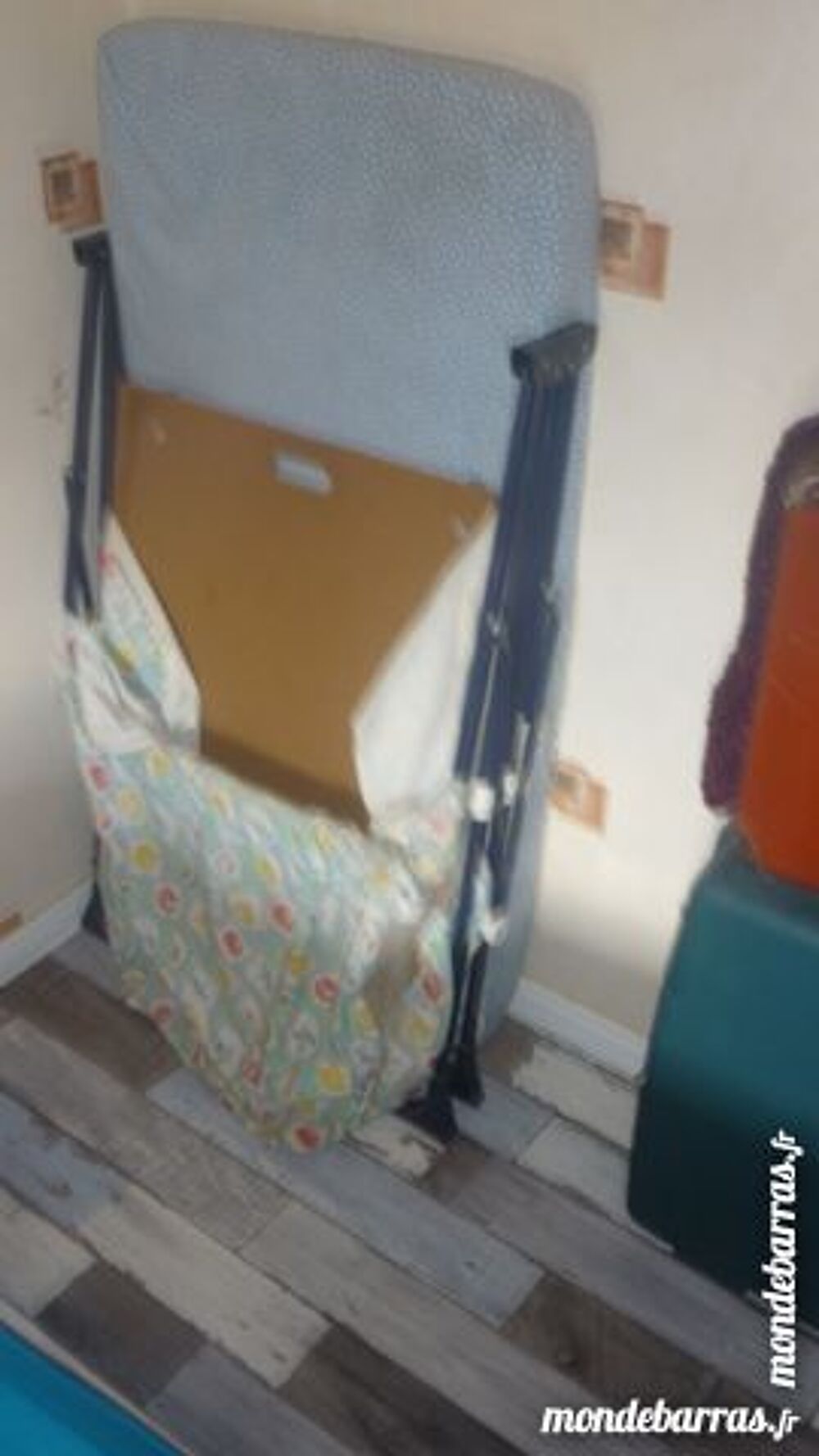 lit pliant b&eacute;b&eacute; + vrai matelas Puériculture