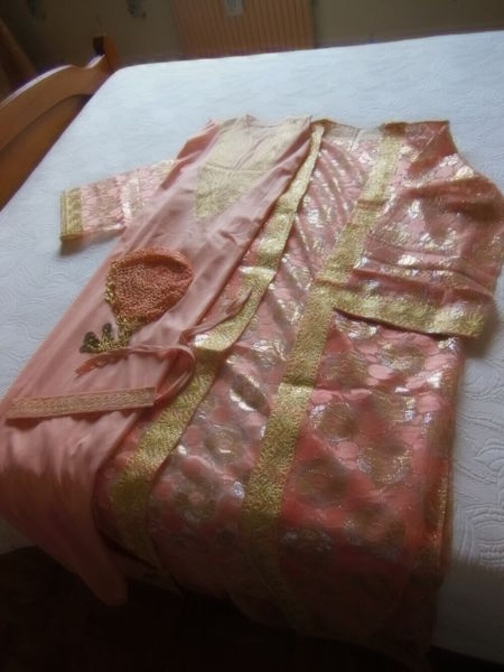 Tenue orientale Vêtements