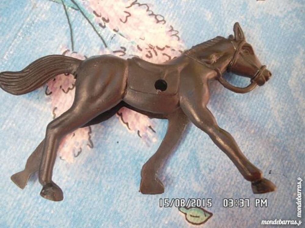 cheval noir Jeux / jouets