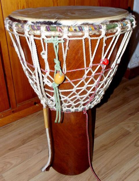 Djemb 32 pouces + pied percus 90 Pons (17)