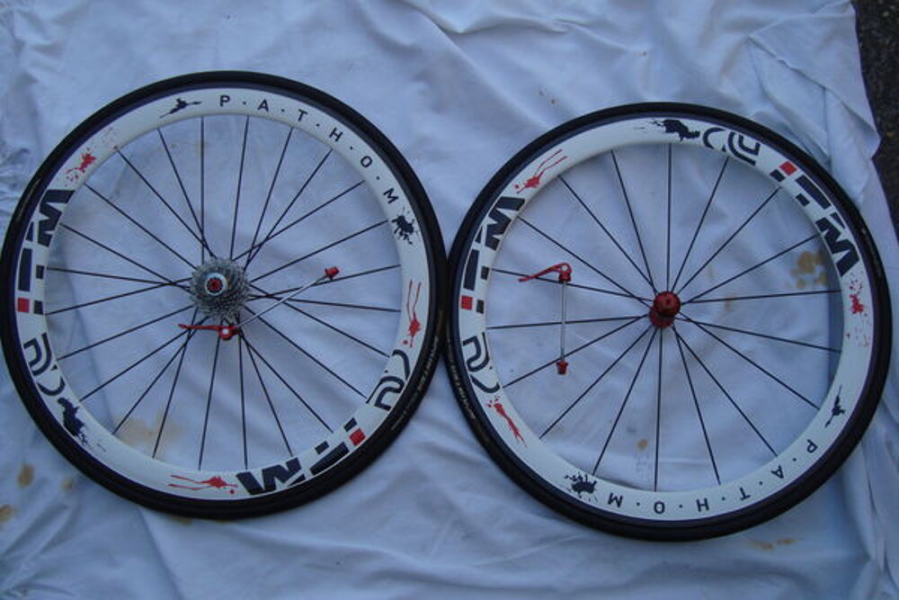 ROUES CARBONE ITM PATHOM 5.0 BLANCHES Vélos