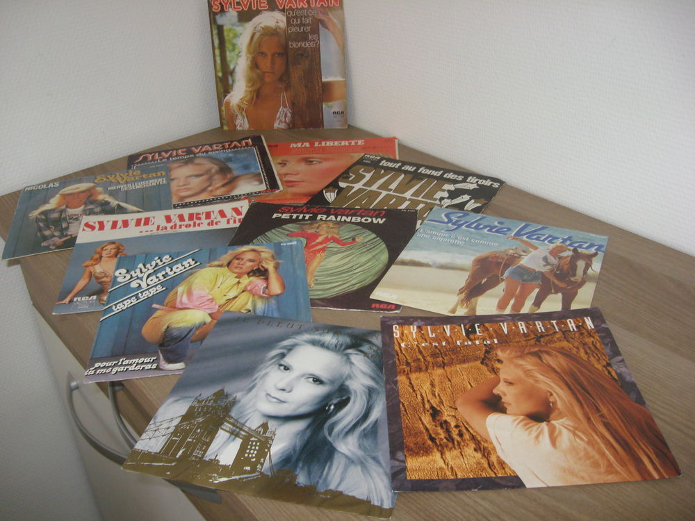 Vinyles 45 tours 
Sylvie Vartan CD et vinyles