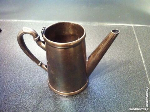 PETIT PICHET ANCIEN EN METAL ARGENTE 35 Boulogne-Billancourt (92)