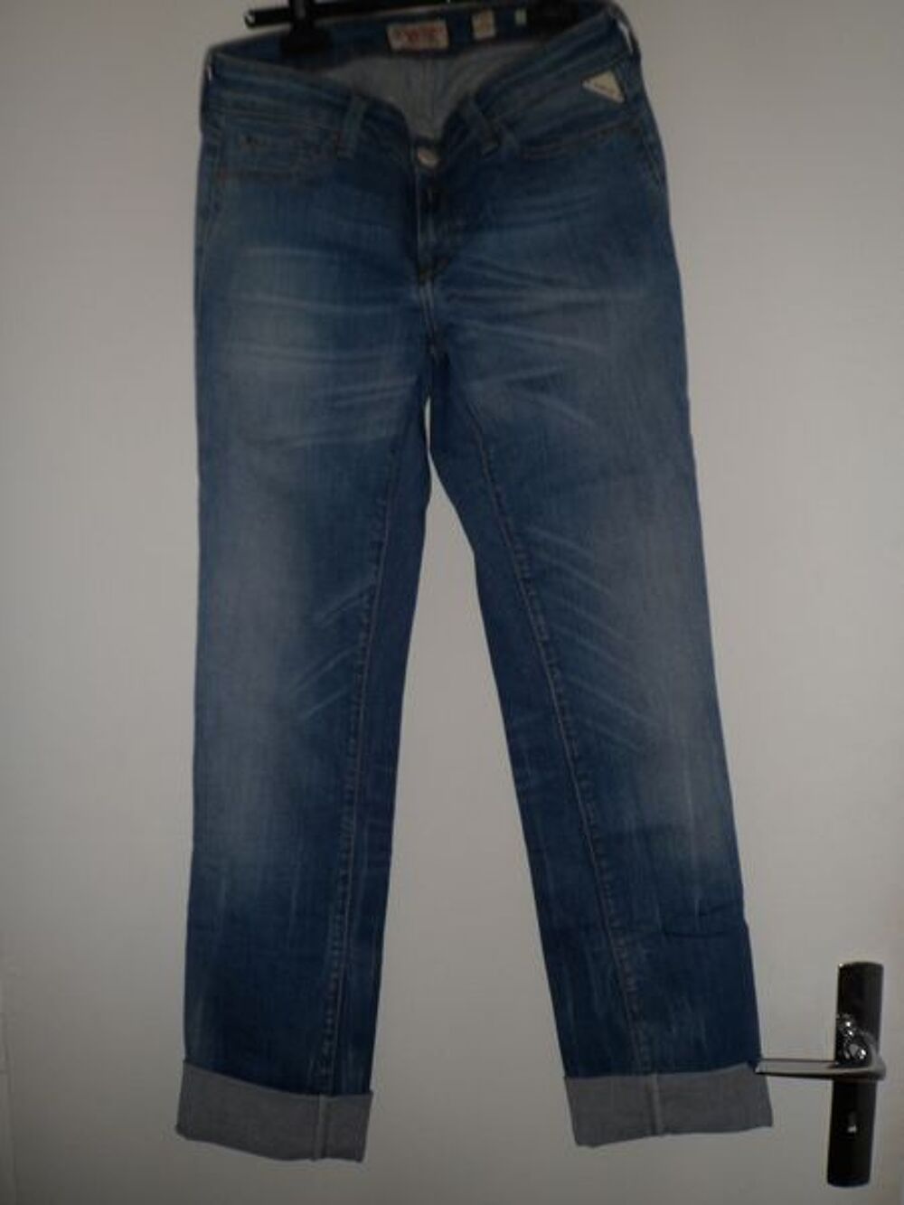 Pantalon Femme Replay neuf, jamais port&eacute; T 38/40
Vêtements