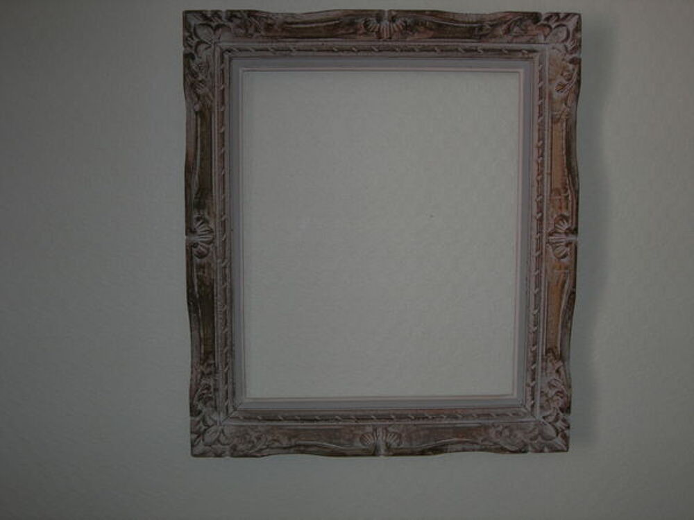 Encadrement pour tableau.
Peut int&eacute;ress&eacute; un antiquaire. Décoration