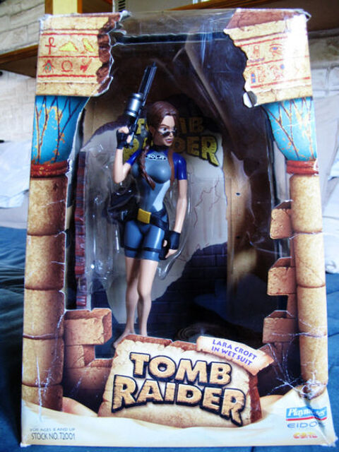 Wet suit Diorama Tomb Raider Lara Croft Ref 72001 95 Toulouse (31)