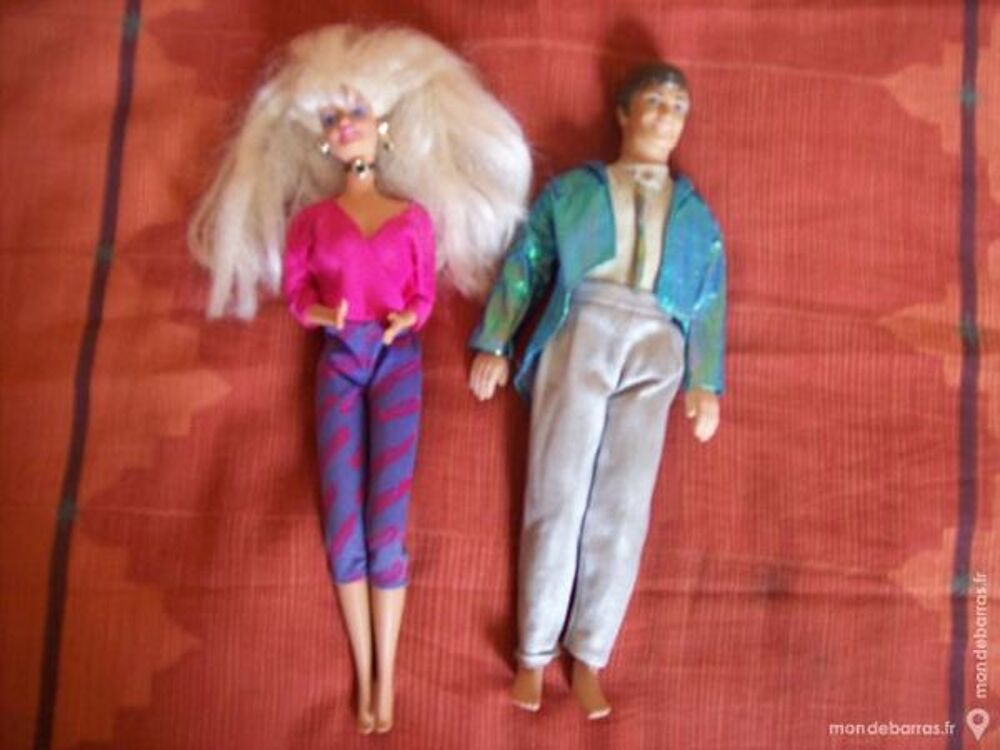 poup&eacute;es BARBIE habill&eacute;es - zoeads Jeux / jouets
