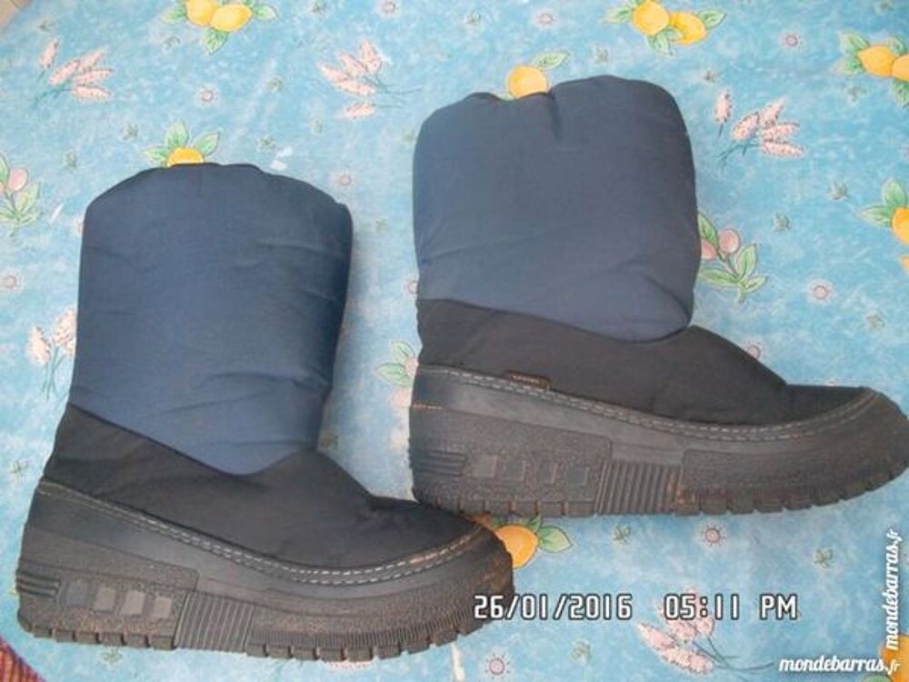 apr&egrave;s-skis bleu marine t.41-42 Chaussures