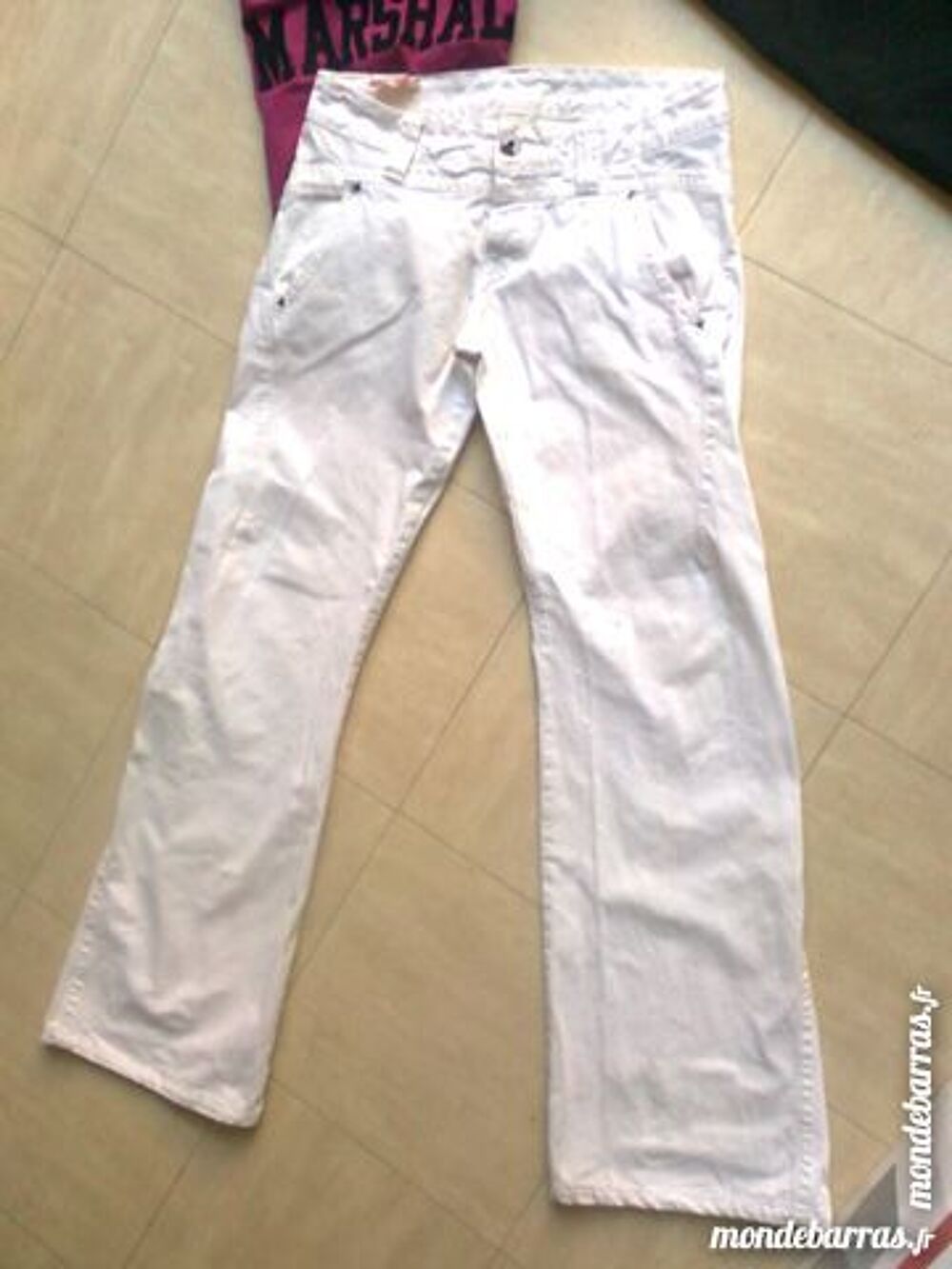 pantalon blanc, 2 Tshirts, 1 borsalino - 40 - zoe Vêtements