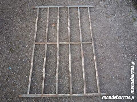 Grille fer forg�/fen�tre 65 Castres (81)