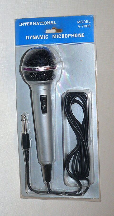 Microphone Dynamic Uni-directionnel V-7000 25 Saint-Laurent-de-Mure (69)