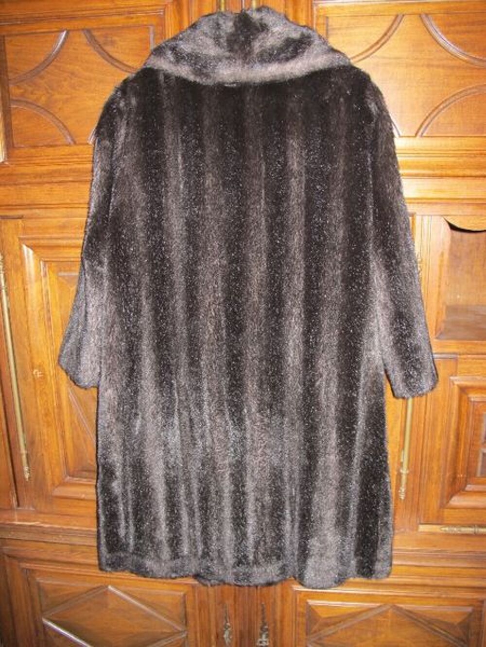MANTEAU LONG EN FOURRURE SYNTHETIQUE Vêtements