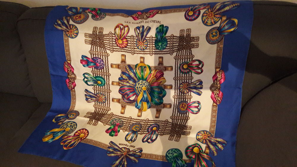 foulard HERMES Vêtements