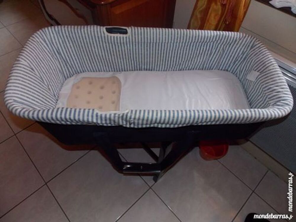 NACELLE BEBE CONFORT - COMME NEUVE - MIXTE Puériculture